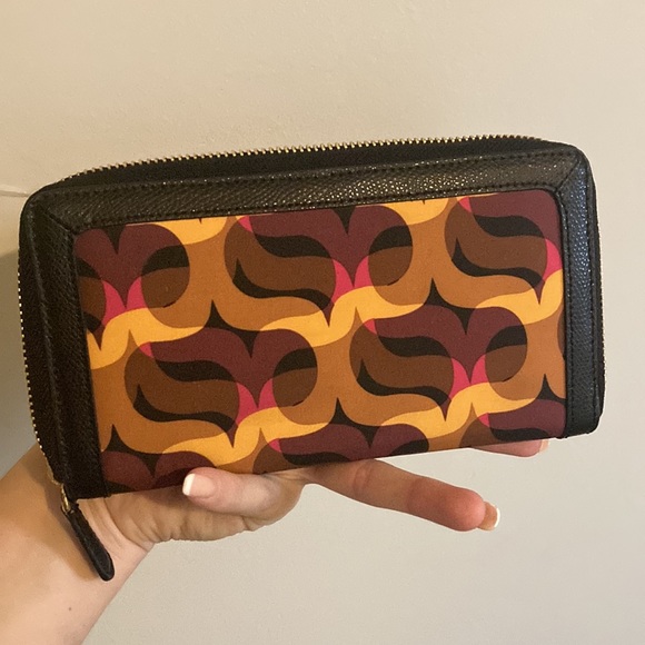 Vera Bradley wallet like new!! - Picture 2 of 5